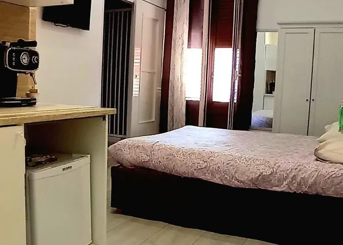 Affitti Brevi Policlinico アパート